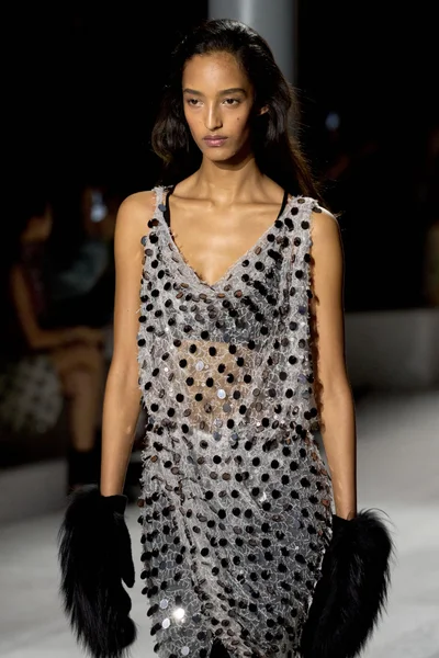 Look 9